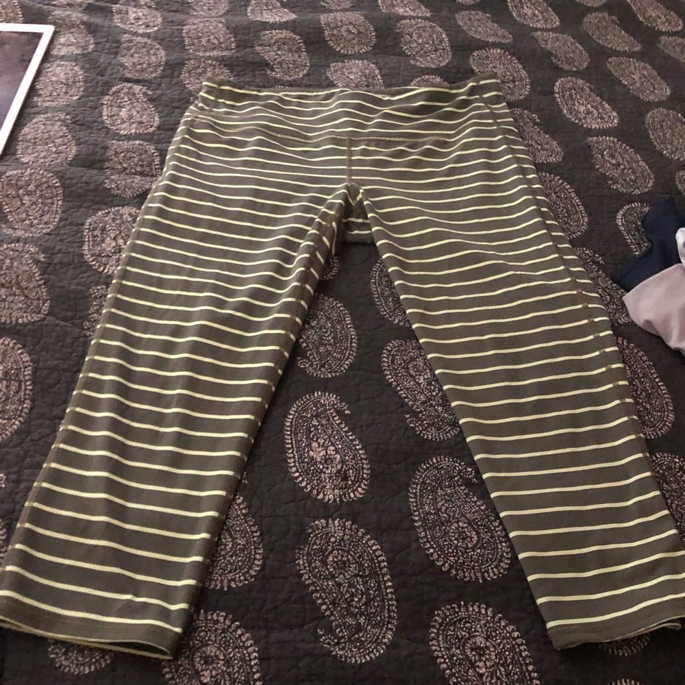 Athleta L tights & matching xl lime green tank.